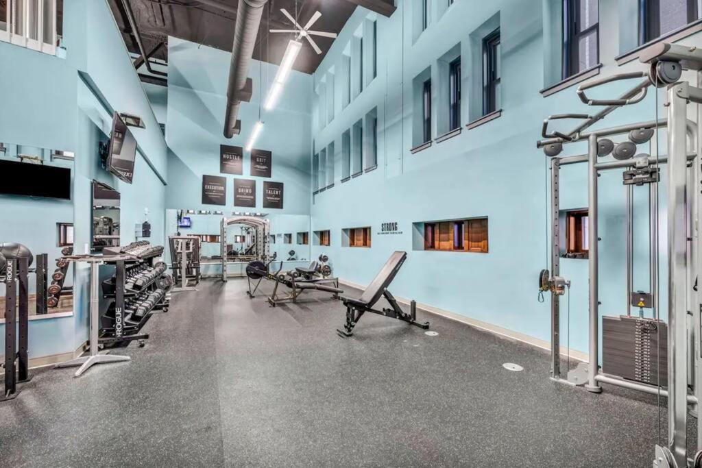 Apartmán 2Br Unit In The Heart Of Dt On Playhouse Square, With Pool And Gym Access-1106 Cleveland Exteriér fotografie